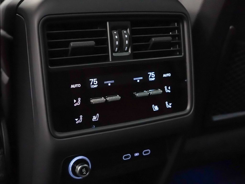 Certified 2026 Porsche Cayenne Coupe AWD/4WD image 20
