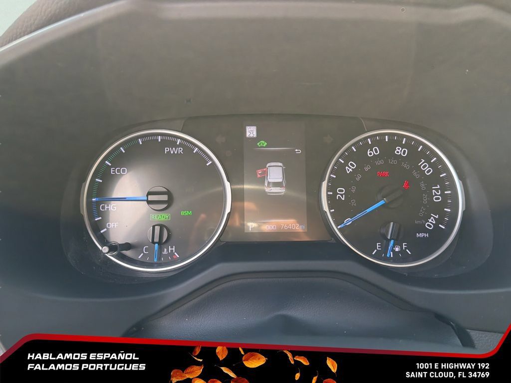 Used 2022 Toyota RAV4 XLE Premium AWD/4WD image 16