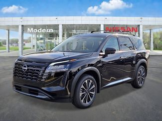 New 2026 Nissan Pathfinder Platinum w/ Accent Package FWD video 1