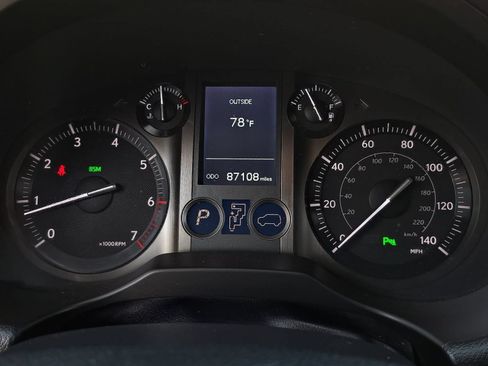 Used 2018 Lexus GX 460 Premium w/ Premium Package AWD/4WD image 21