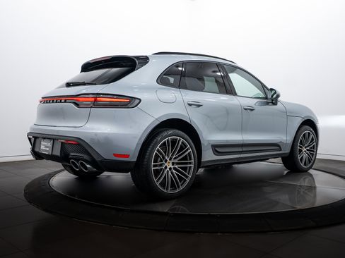 Certified 2026 Porsche Macan image 7