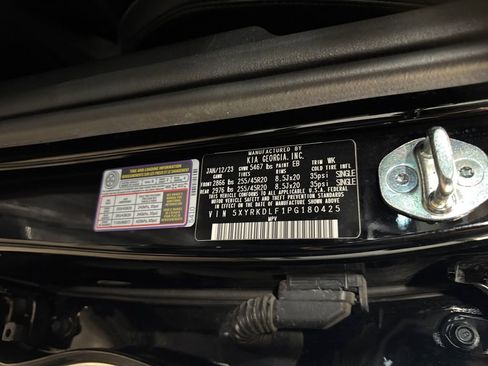 Certified 2023 Kia Sorento SX AWD/4WD image 31