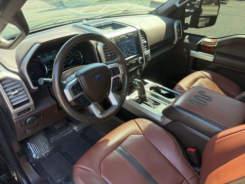 Used 2019 Ford F150 King Ranch w/ Equipment Group 601A Luxury AWD/4WD image 11