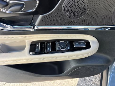 New 2026 Lincoln Corsair Reserve image 13