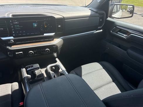 Used 2023 Chevrolet Silverado 1500 RST w/ Z71 Off-Road Package AWD/4WD image 18
