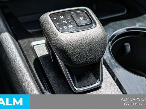 Used 2025 Nissan Rogue SV image 36