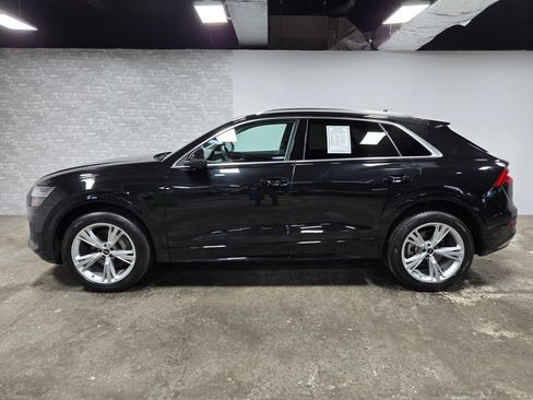 Used 2023 Audi Q8 Premium w/ Convenience Package AWD/4WD image 2