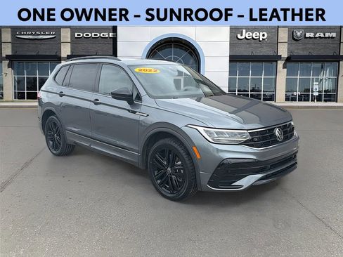 Used 2022 Volkswagen Tiguan SE R-Line image 1