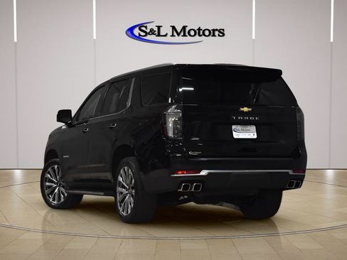 Used 2025 Chevrolet Tahoe High Country AWD/4WD image 4