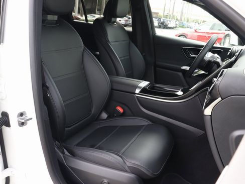 Used 2025 Mercedes-Benz GLC 300 GLC 300 image 22