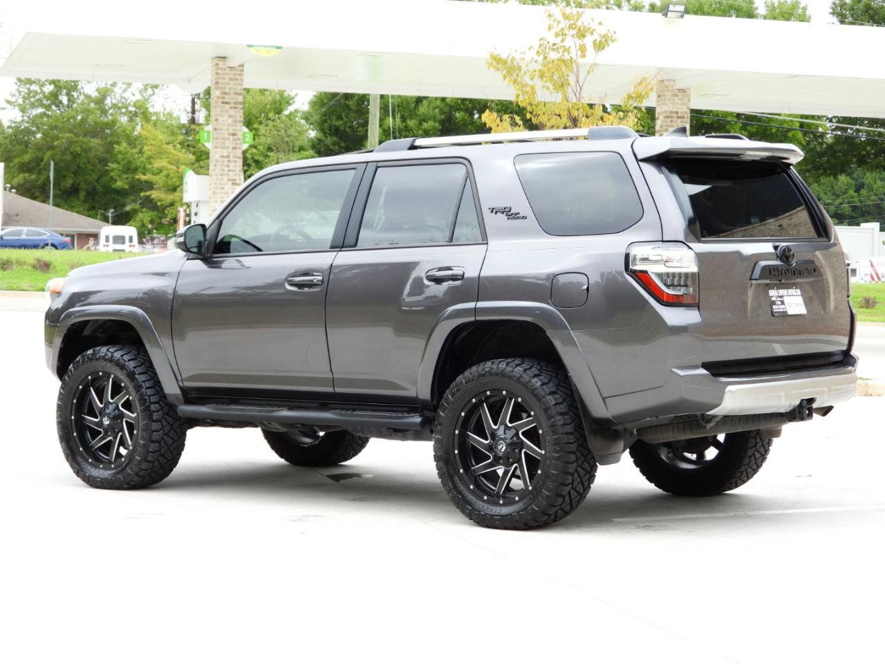 Used 2018 Toyota 4Runner TRD Off-Road Premium AWD/4WD image 45