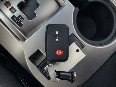 Used 2018 Toyota 4Runner Limited image 30