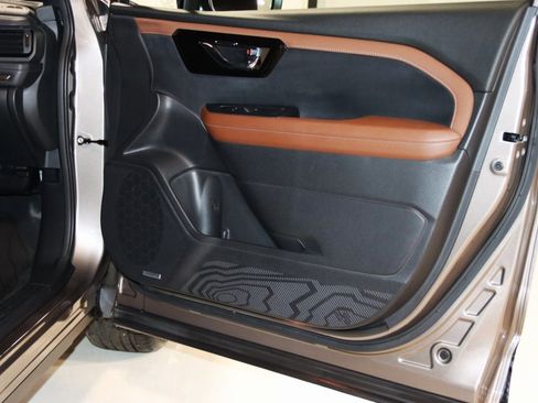 Used 2025 Subaru Forester Touring image 53