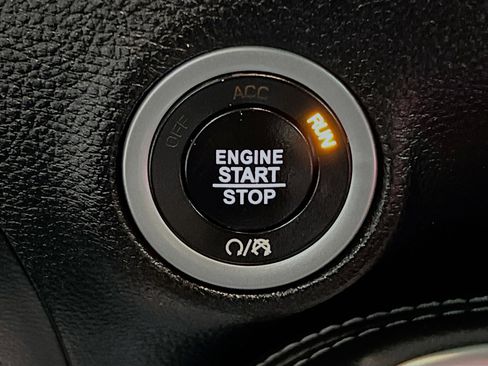 Used 2019 Dodge Challenger SXT image 23