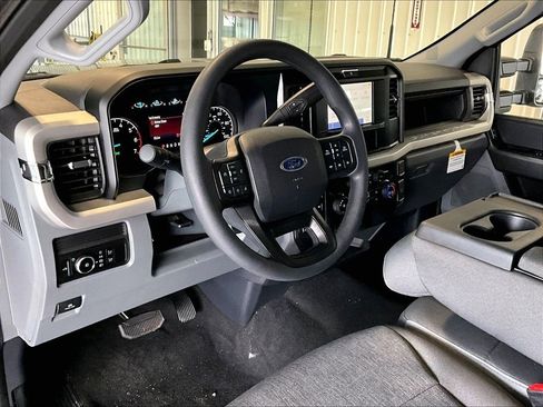 New 2026 Ford F250 XL w/ STX Appearance Package AWD/4WD image 9