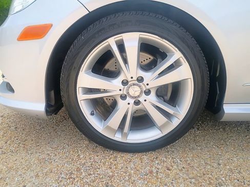 Used 2013 Mercedes-Benz E 350 Sedan image 20