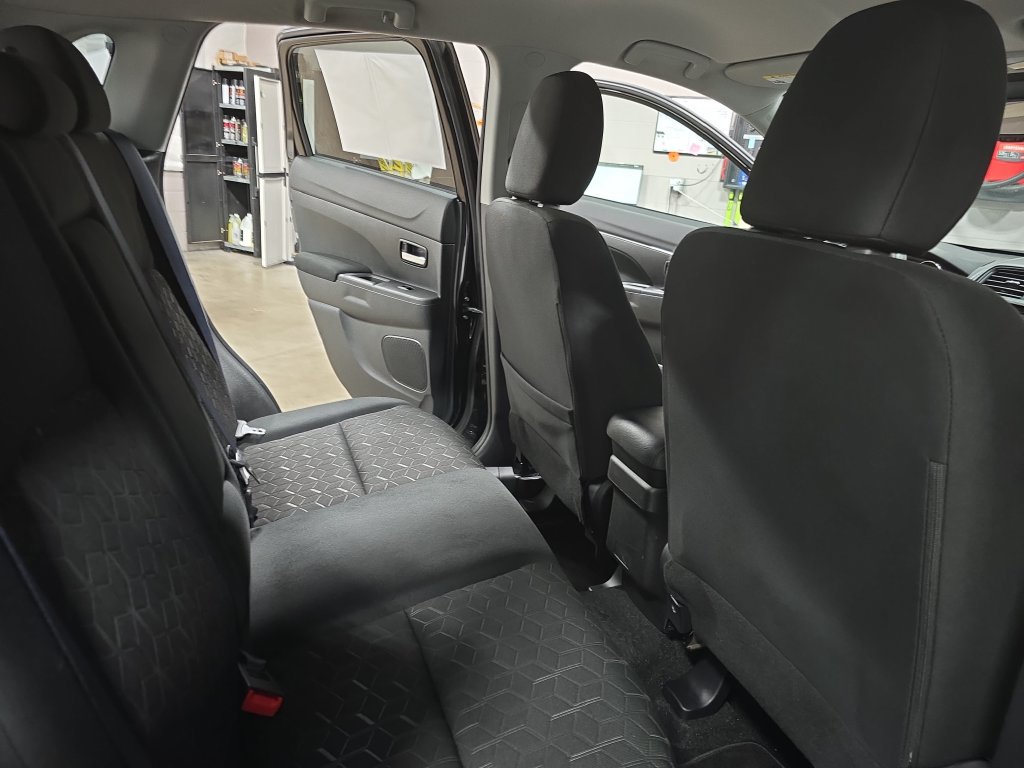 Used 2025 Mitsubishi Outlander Sport ES AWD/4WD image 11