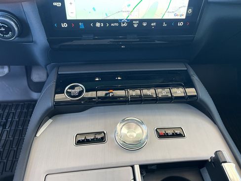 New 2025 Lincoln Navigator L Reserve w/ Jet Appearance Package image 16