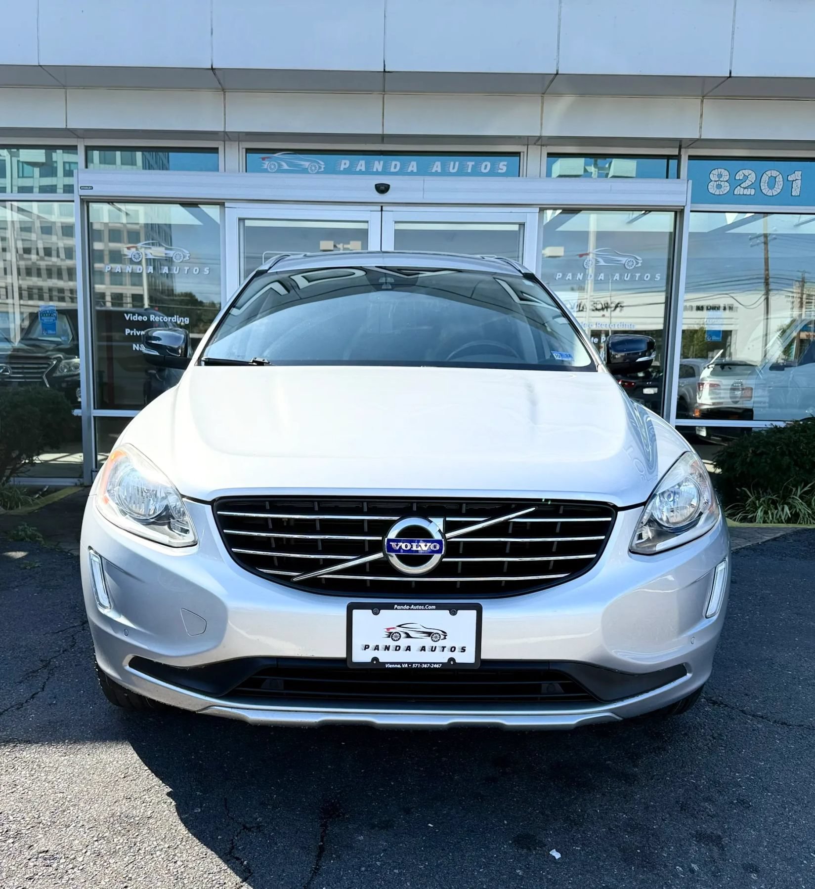 Used 2014 Volvo XC60 T6 AWD/4WD image 2