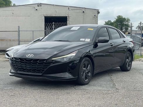 Used 2023 Hyundai Elantra SEL FWD image 1