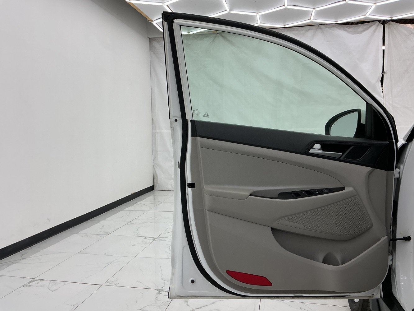 Used 2020 Hyundai Tucson Value w/ Cargo Package FWD image 18