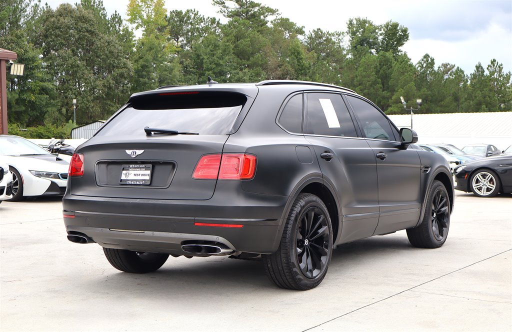 Used 2017 Bentley Bentayga AWD/4WD image 7