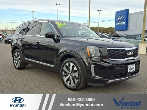 Used 2022 Kia Telluride S image 1