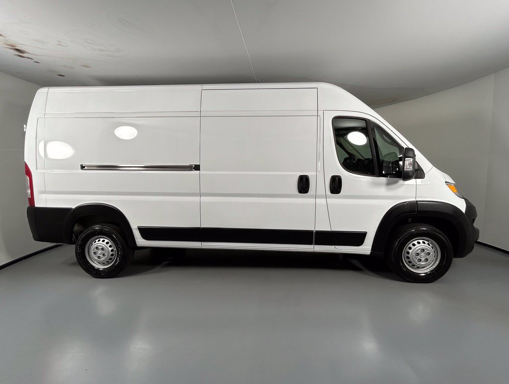 Used 2026 RAM ProMaster 2500 w/ Convenience Group FWD image 8