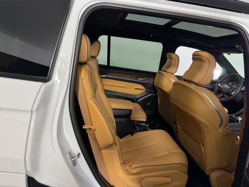 Used 2024 Jeep Grand Cherokee L Summit image 34