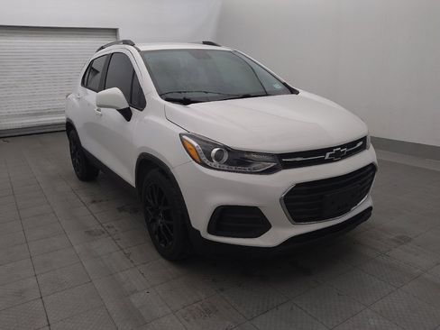 Used 2022 Chevrolet Trax LT w/ Sport Edition FWD image 13