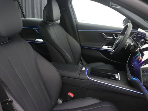 New 2026 Mercedes-Benz E 450 E 450 4MATIC Sedan image 9
