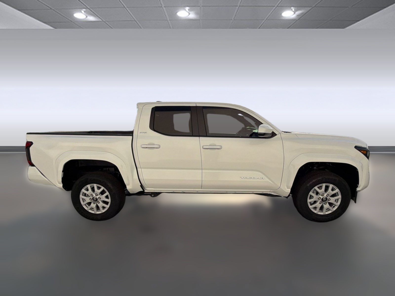 Used 2026 Toyota Tacoma SR5 RWD image 8