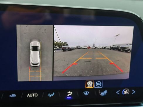 New 2026 Chevrolet Equinox EV LT image 22