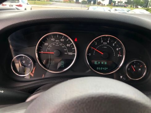 Used 2015 Jeep Wrangler Unlimited Sport w/ Mopar Black Appearance Group image 18