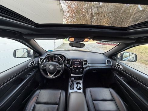 Used 2021 Jeep Grand Cherokee Limited image 15