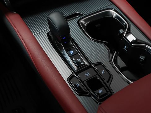 Used 2023 Lexus RX 500h F Sport image 40