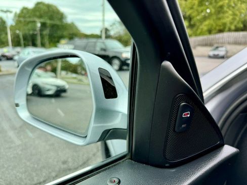 Used 2018 Audi Q3 2.0T Premium Plus image 18