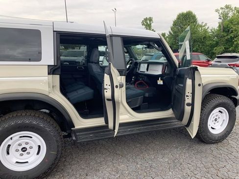 New 2026 Ford Bronco Heritage Edition AWD/4WD image 12