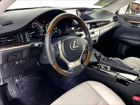 Used 2013 Lexus ES 350 image 16