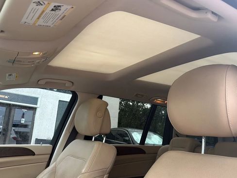 Used 2018 Mercedes-Benz GLS 550 4MATIC image 23
