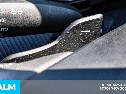 Used 2025 Toyota Camry SE image 33