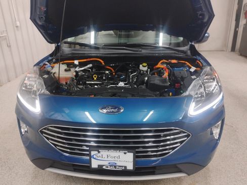 Certified 2022 Ford Escape Titanium w/ Titanium Premium Package image 7