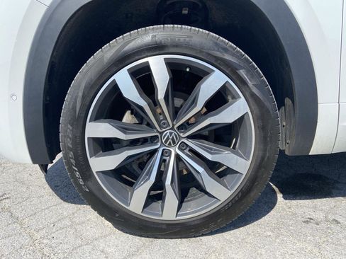 Used 2022 Volkswagen Atlas Cross Sport SEL Premium R-Line image 25