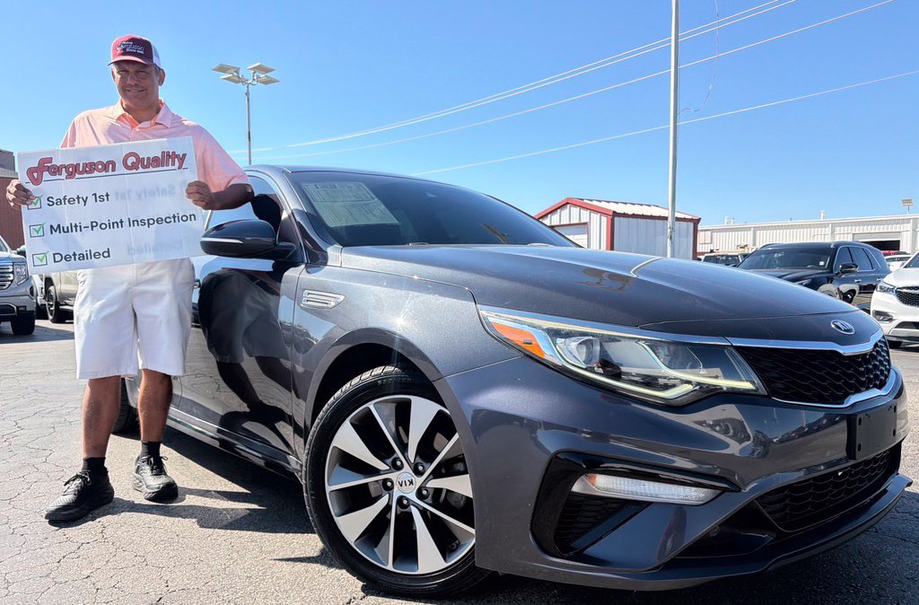 Used 2019 Kia Optima S FWD image 1