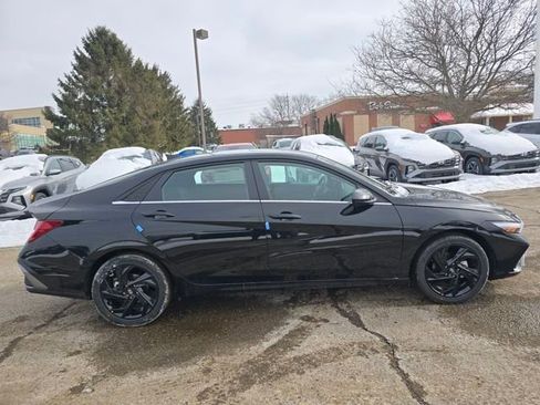 New 2026 Hyundai Elantra SEL Sport Premium FWD image 21