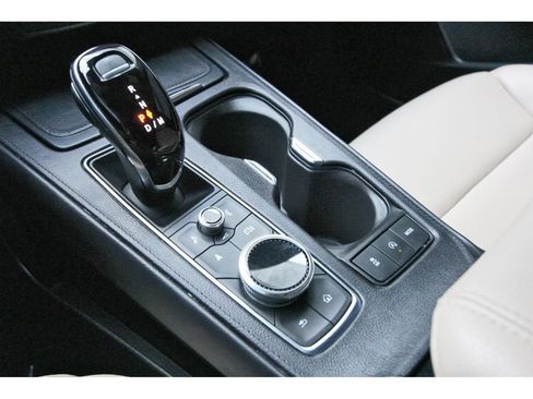 Certified 2025 Cadillac XT4 Premium Luxury image 28