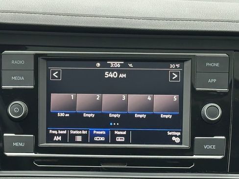 Used 2020 Volkswagen Jetta SE image 14