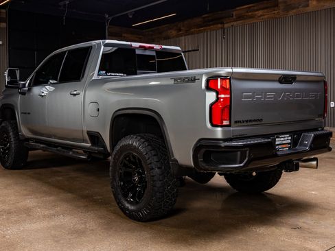 Used 2025 Chevrolet Silverado 2500 LTZ w/ LTZ Plus Package image 7