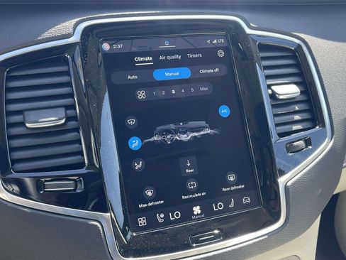 Certified 2024 Volvo XC90 T8 Plus w/ Protection Package Premier image 26