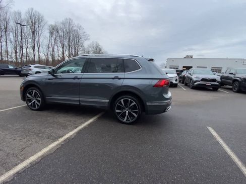 Used 2024 Volkswagen Tiguan SEL R-Line image 8
